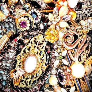 Beads metals gold/silver tone jewelry Vintage fash